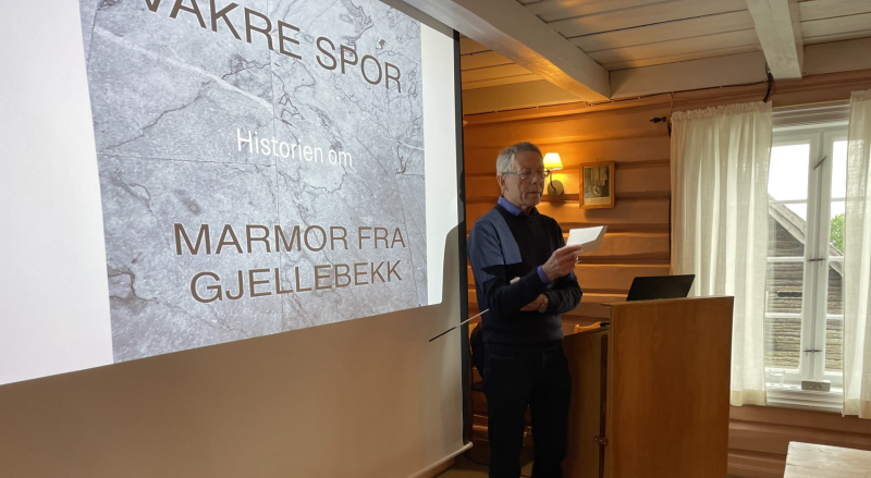 Vakre spor i marmor